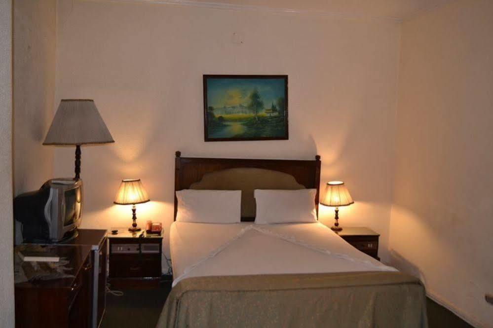 Kaoud Sporting Hotel Alexandria Exterior foto